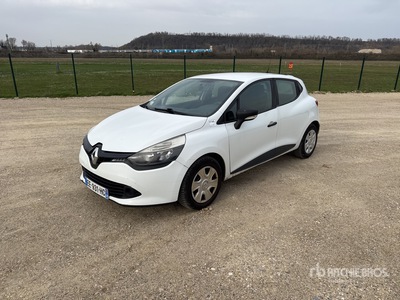 2016 Renault Clio سيارة