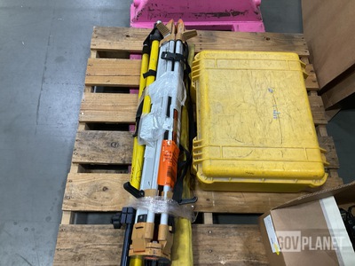 (2) GPS Receivers & (1) Tripod