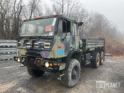 2006 Stewart & Stevenson M1084A1 MTV 6x6 Wrecker