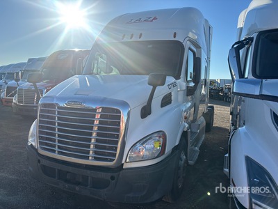 2016 Freightliner Cascadia 113 CNG 6x4 تراكتور شاحنة كابينة النوم (ثنائية المحور) (Inoperable)