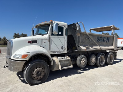 2020 Peterbilt 348 10x4 Quad/A Camión dumper