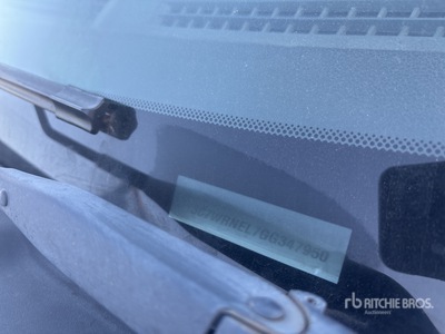 2016 Ram 5500 4x4 Crew Cab Flatbed Truck