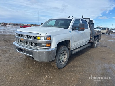 2019 Chevrolet Silverado 3500HD LT 4x4 Crew Cab Flatbed Truck