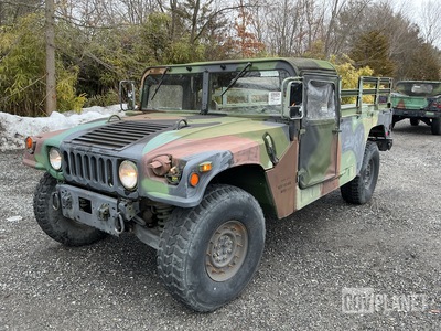 1996 AM General M1097A2 HMMWV 2 Door Soft Top w/Truck Body