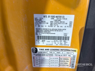 2014 Ford F-150 XL 4x2 Crew Cab Pickup