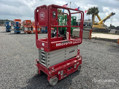 2018 MEC MICRO 19 Electric Scissor Lift