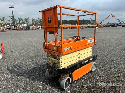 2018 JLG 1932R Electric Scissor Lift