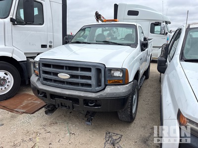 2005 Ford F-350 XL 4x4 Camion de servicios