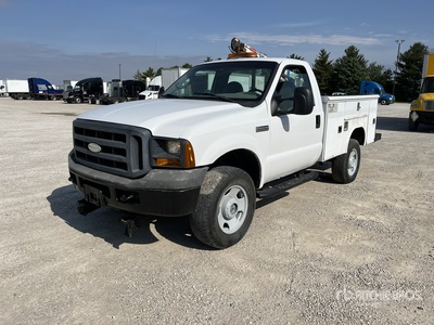 2005 Ford F-350 XL 4x4 Service Truck