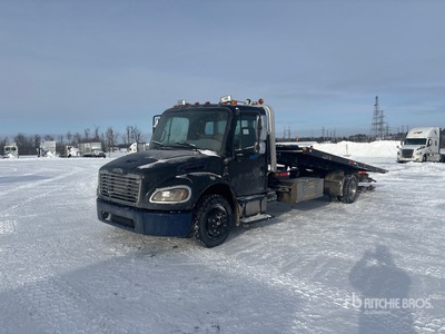2007 Freightliner M2 106 4x2 Rollback Truck