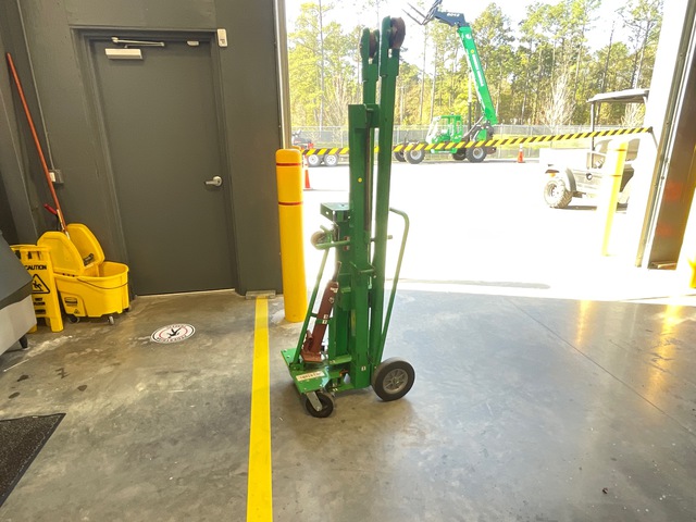 2022 Edco EH 1500 Engine Hoist