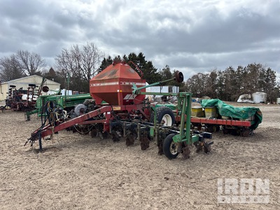 1999 Til Tech Q468 30 ft S/A Fertilizer Applicator