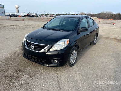 2013 Nissan Versa Automobile