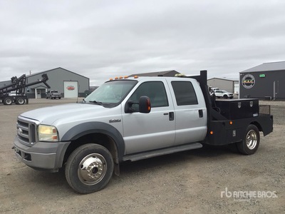 2005 Ford F-450 Lariat 4x4 Crew Cab Flatbed Truck