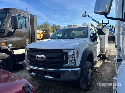 2019 Ford F-450 4x2 Extended Cab Camion utilitaire (Inoperable)