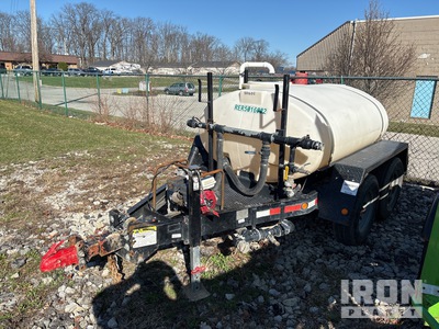 2009 Mi-T-M MWT-0510-2MHD 500 gal T/A Remolque de tanque de agua