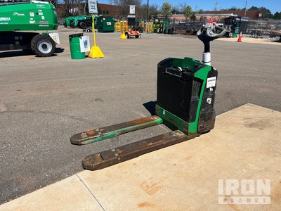 2020 Yale MPB045VGNG24T2646 4510 lb Electric Pallet Jack