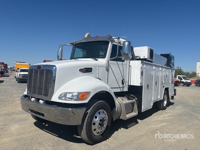 2023 Peterbilt 348 Camion de service