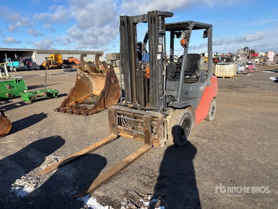 2013 Toyota 8FGU25 4000 lb Cushion Tire Forklift