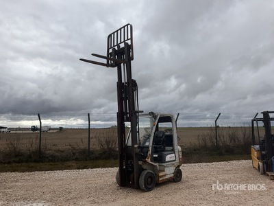 2013 Unicarriers Manufacturing Spain SA P1D1A18LQ شاحنة رفع كهربائية