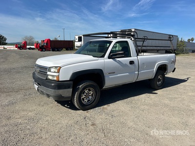 2005 Chevrolet Silverado 2500HD 4x4 Pickup
