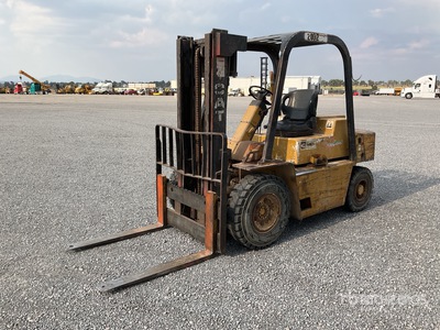 1987 Cat V80E 8650 lb Pneumatic Tire Montacargas / Gabelstapler