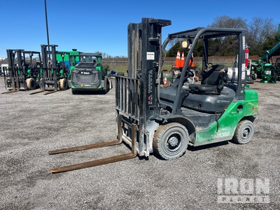 2016 Toyota 8FGU25 3750 lb Pneumatic Tire Forklift