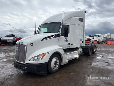 2023 Kenworth T680 6x4 Cabeza Tractora Cabina Dormitorio