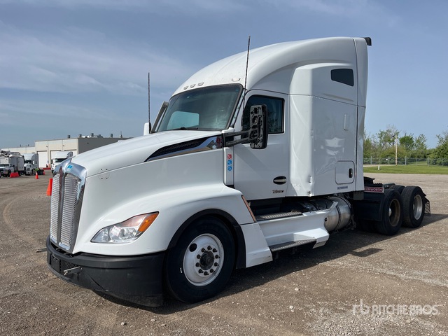 2023 Kenworth T680 6x4 T/A Sleeper Truck Tractor