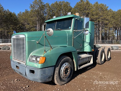2001 Freightliner FLD 120 6x4 T/A Dagcabine Trekker