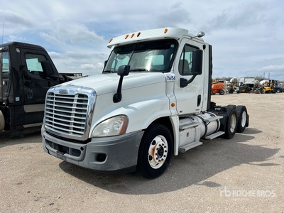 2012 Freightliner Cascadia 125 6x4 T/A Day Cab Truck Tractor (Inoperable)