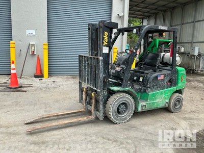 2017 Yale GTP050MX 4800 lb Pneumatic Tire Chariot Élévateur