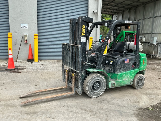 2017 Yale GTP050MX 4800 lb Pneumatic Tire Forklift