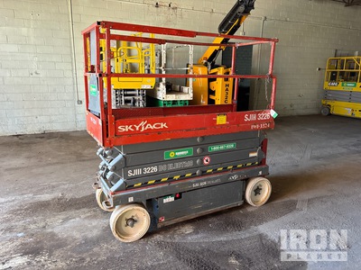 2013 Skyjack SJIII 3226 Electric Scissor Lift