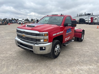 2017 Chevrolet Silverado 3500HD 4x4 Cab and Chassis
