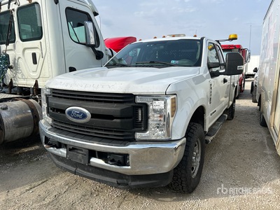 2019 Ford F-350 XL 4x4 Extended Cab Camion utilitaire (Inoperable)