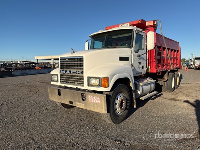 2007 Mack CHN613 6x4 T/A Camión dumper