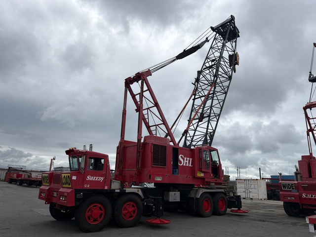 1990 American 8470 180 ton Lattice-Boom Truck Crane