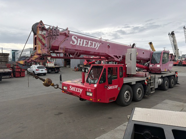 2008 Link-Belt HTC-8690 90 ton 8x4x4 Hydraulic Truck Crane