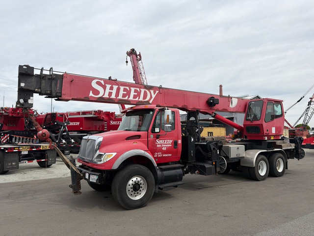 National Series 1400 33 ton Straight Boom on 2006 International NCC1411 6x4 Boom Truck
