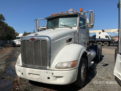 2014 Peterbilt 384 T/A Dagcabine Trekker