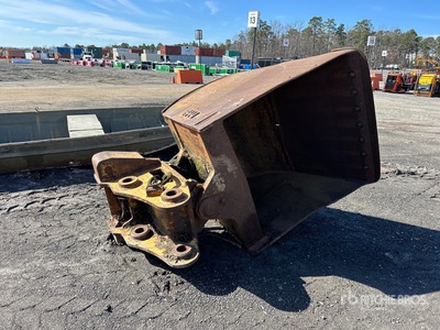 NYE 52 in Digging Excavator Bucket