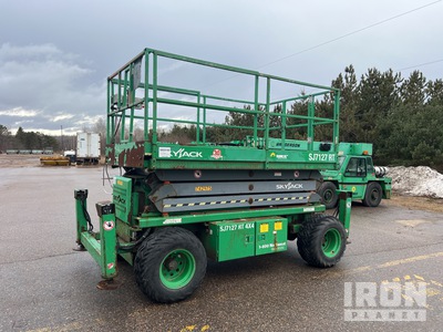 2015 Skyjack SJ7127 RT Dual Fuel 4x4 Elevador de tijera