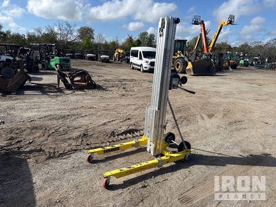 2022 Sumner 2112 Monte-charge pour matériaux