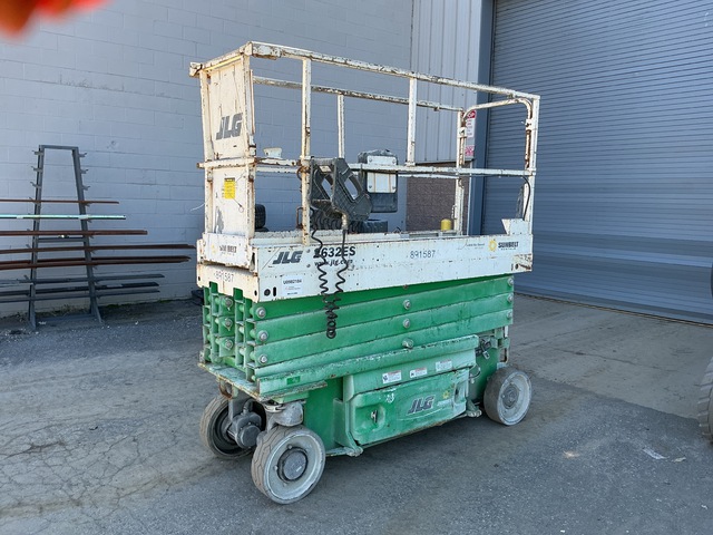 2016 JLG 2632ES Electric Scissor Lift
