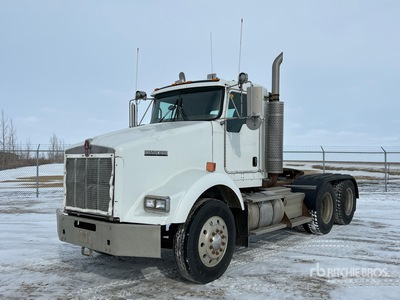 2007 Kenworth T800 6x4 T/A Day Cab Truck Tractor