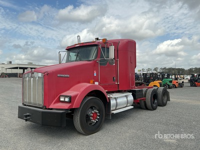 2008 Kenworth T800 6x4 T/A Sleeper Truck Tractor