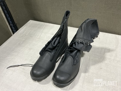 (16) Pairs of Safety Men's Boots