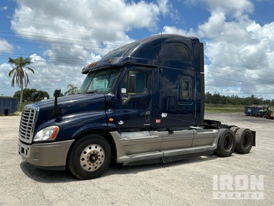 2012 Freightliner Cascadia 6x4 T/A Sleeper Truck Tractor