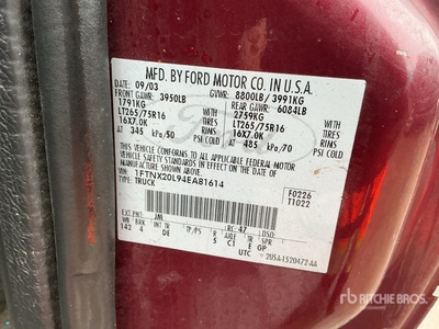 2004 Ford F-250 XL 4x2 Extended Cab Pickup